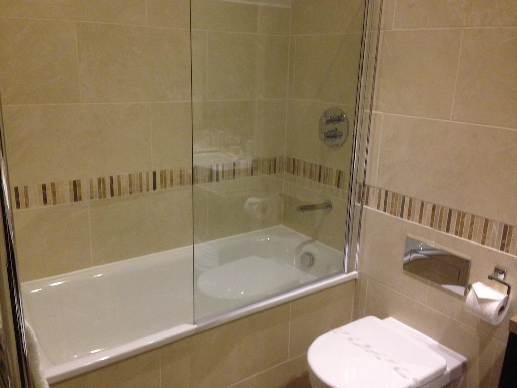 Dumfries Arms Hotel คัมน็อค ห้อง รูปภาพ